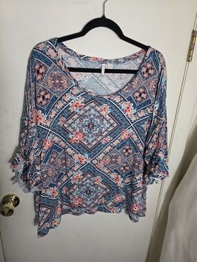 CATO Flowy Short Sleeve Plus Size 22/24W Multicolor Top